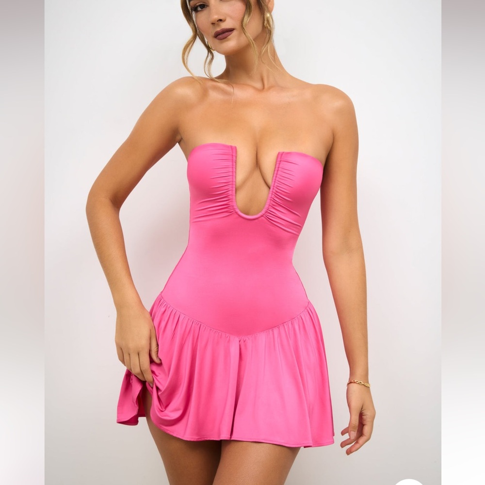 Brand new Oh Polly Zosia pink dress size 6 NWT